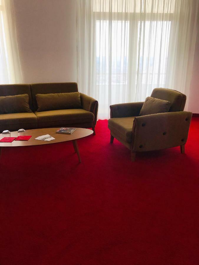 Chateau Linza Hotel Tirana
